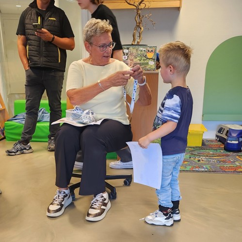 Foto uitreiking medaille Peuter4Daagse SKO - Goed Bezig Oldebroek